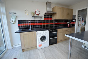 Breakfast Kitchen- click for photo gallery